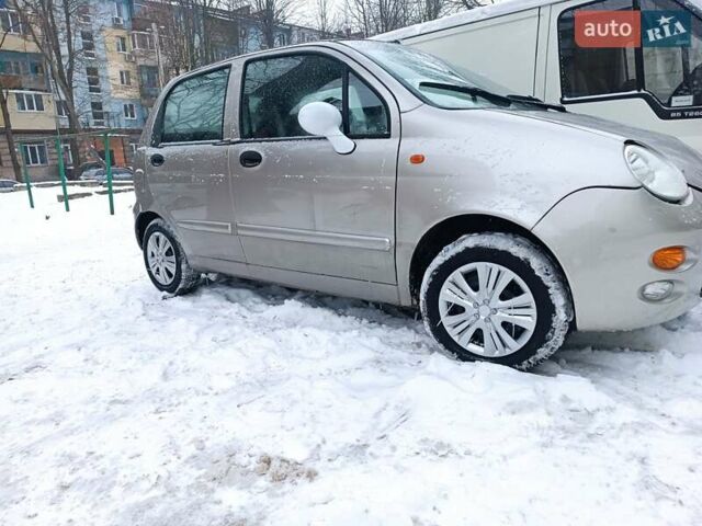 Серый Чери Кью Кью, объемом двигателя 1.08 л и пробегом 122 тыс. км за 1650 $, фото 1 на Automoto.ua