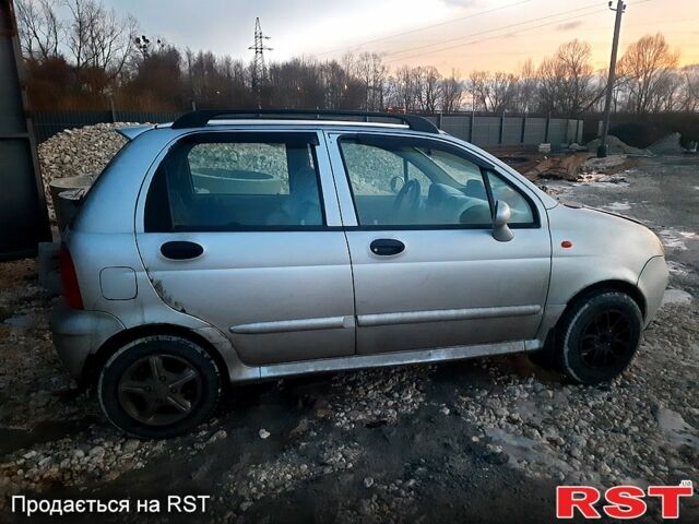 Серый Чери Кью Кью, объемом двигателя 1.1 л и пробегом 200 тыс. км за 1500 $, фото 1 на Automoto.ua