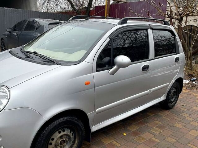 Сірий Чері Кью Кью, об'ємом двигуна 1.1 л та пробігом 93 тис. км за 2700 $, фото 1 на Automoto.ua