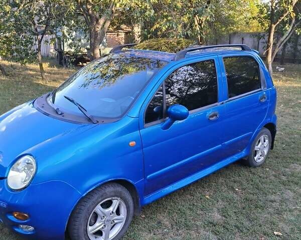 Синий Чери Кью Кью, объемом двигателя 1.1 л и пробегом 120 тыс. км за 1500 $, фото 1 на Automoto.ua