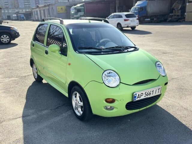 Зеленый Чери Кью Кью, объемом двигателя 1.1 л и пробегом 96 тыс. км за 2200 $, фото 1 на Automoto.ua