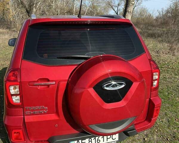 Червоний Чері Tiggo 3, об'ємом двигуна 1.6 л та пробігом 111 тис. км за 8500 $, фото 1 на Automoto.ua