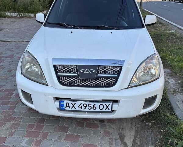Белый Чери Тигго, объемом двигателя 2.4 л и пробегом 159 тыс. км за 3000 $, фото 1 на Automoto.ua