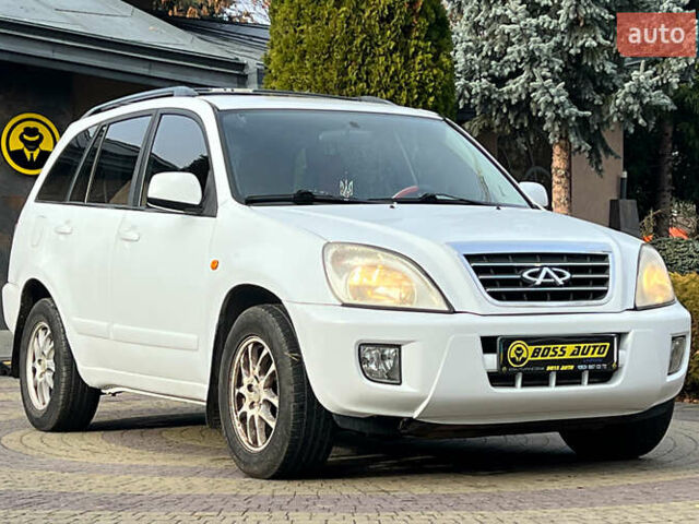 Белый Чери Тигго, объемом двигателя 2.4 л и пробегом 119 тыс. км за 4500 $, фото 1 на Automoto.ua