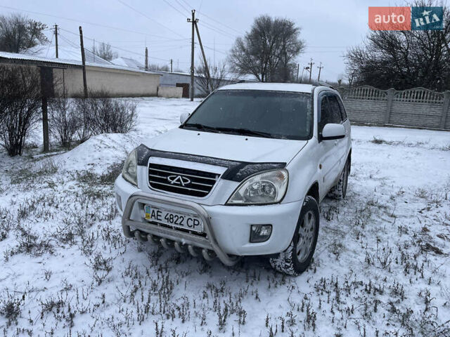 Белый Чери Тигго, объемом двигателя 1.6 л и пробегом 182 тыс. км за 6200 $, фото 1 на Automoto.ua