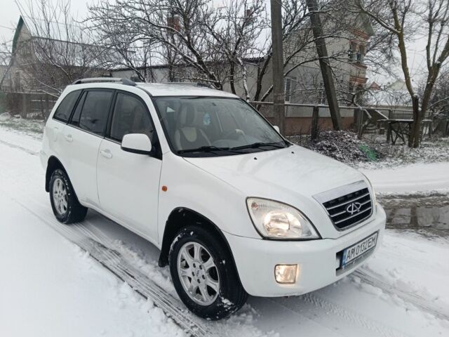 Білий Чері Тігго, об'ємом двигуна 1.8 л та пробігом 116 тис. км за 4200 $, фото 1 на Automoto.ua