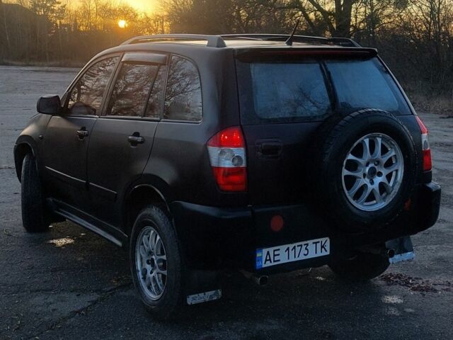 Черный Чери Тигго, объемом двигателя 2.4 л и пробегом 193 тыс. км за 2100 $, фото 1 на Automoto.ua