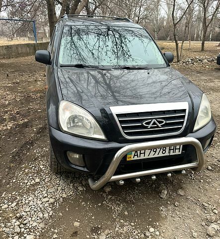 Черный Чери Тигго, объемом двигателя 2.4 л и пробегом 0 тыс. км за 4000 $, фото 1 на Automoto.ua