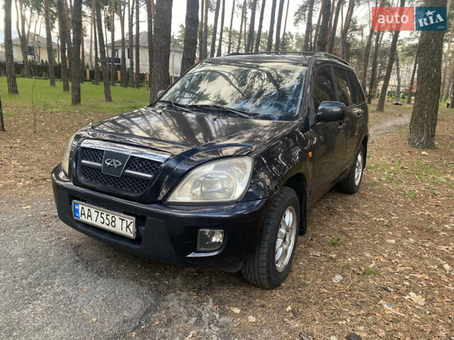 Черный Чери Тигго, объемом двигателя 2.4 л и пробегом 300 тыс. км за 3000 $, фото 1 на Automoto.ua