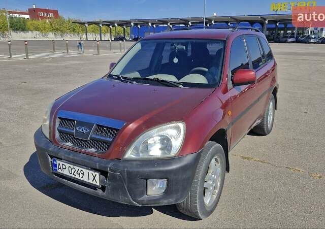Красный Чери Тигго, объемом двигателя 2 л и пробегом 157 тыс. км за 3500 $, фото 1 на Automoto.ua