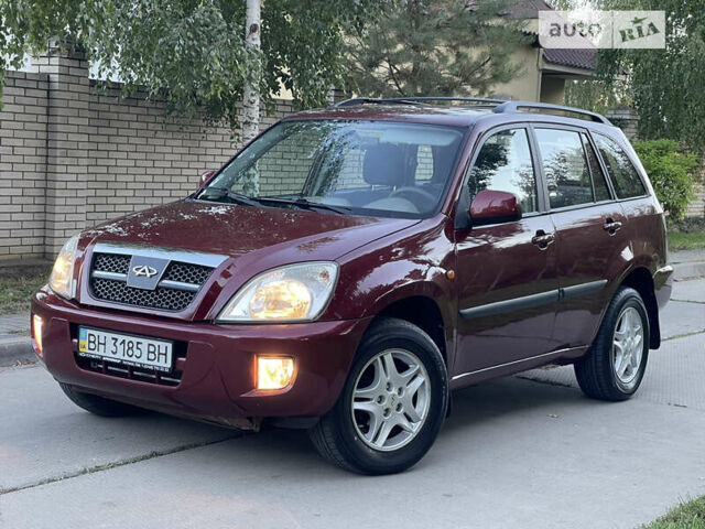 Красный Чери Тигго, объемом двигателя 2 л и пробегом 140 тыс. км за 4100 $, фото 1 на Automoto.ua