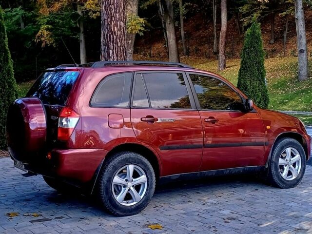 Червоний Чері Тігго, об'ємом двигуна 2 л та пробігом 210 тис. км за 4300 $, фото 1 на Automoto.ua