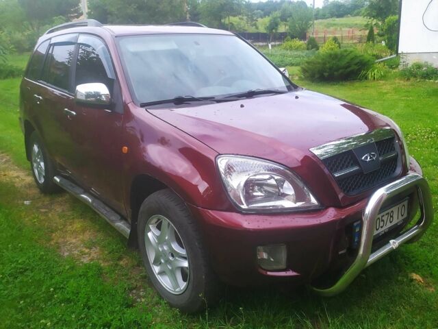 Красный Чери Тигго, объемом двигателя 2 л и пробегом 265 тыс. км за 4100 $, фото 1 на Automoto.ua