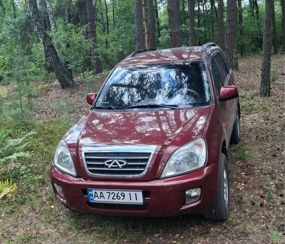 Червоний Чері Тігго, об'ємом двигуна 2.4 л та пробігом 161 тис. км за 4400 $, фото 1 на Automoto.ua