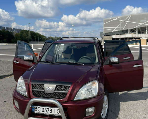 Красный Чери Тигго, объемом двигателя 2 л и пробегом 279 тыс. км за 4000 $, фото 1 на Automoto.ua
