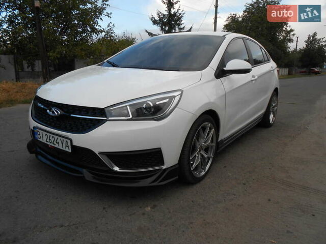 Белый Чери Arrizo 5, объемом двигателя 0 л и пробегом 40 тыс. км за 13000 $, фото 1 на Automoto.ua