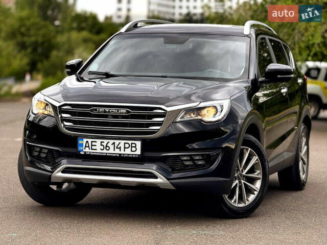 Черный Чери Jetour X70, объемом двигателя 1.5 л и пробегом 59 тыс. км за 14300 $, фото 1 на Automoto.ua
