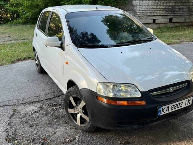 Білий Шевроле Авео, об'ємом двигуна 1.5 л та пробігом 300 тис. км за 2500 $, фото 1 на Automoto.ua
