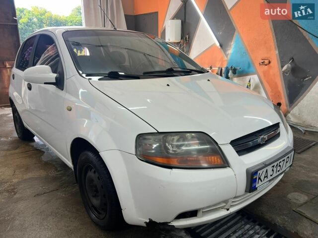 Білий Шевроле Авео, об'ємом двигуна 1.5 л та пробігом 245 тис. км за 2800 $, фото 1 на Automoto.ua