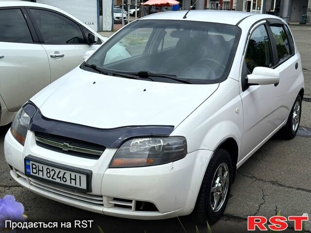 Білий Шевроле Авео, об'ємом двигуна 1.5 л та пробігом 67 тис. км за 2550 $, фото 1 на Automoto.ua
