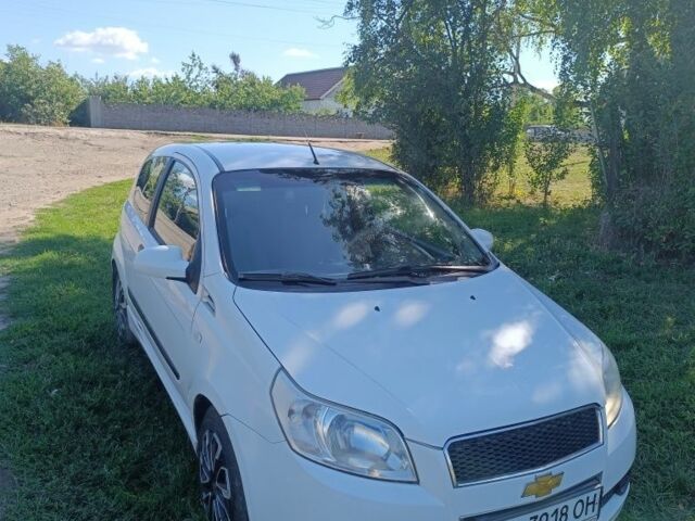 Білий Шевроле Авео, об'ємом двигуна 1.5 л та пробігом 253 тис. км за 3246 $, фото 1 на Automoto.ua