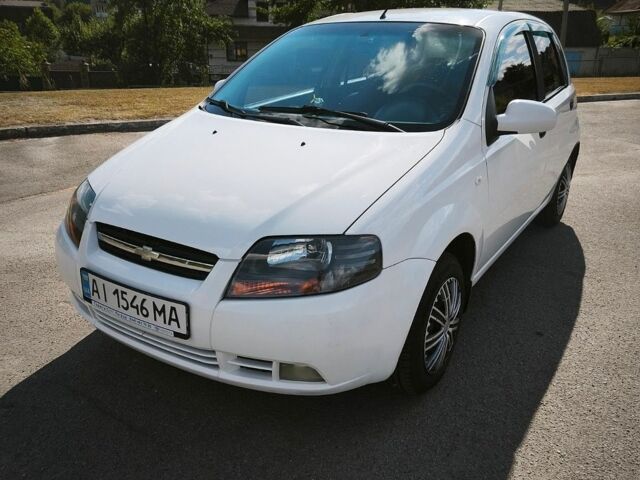 Білий Шевроле Авео, об'ємом двигуна 1.5 л та пробігом 242 тис. км за 3000 $, фото 1 на Automoto.ua