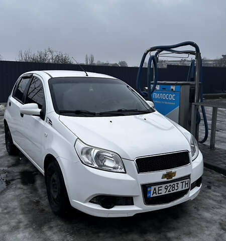 Белый Шевроле Авео, объемом двигателя 1.5 л и пробегом 133 тыс. км за 4500 $, фото 1 на Automoto.ua