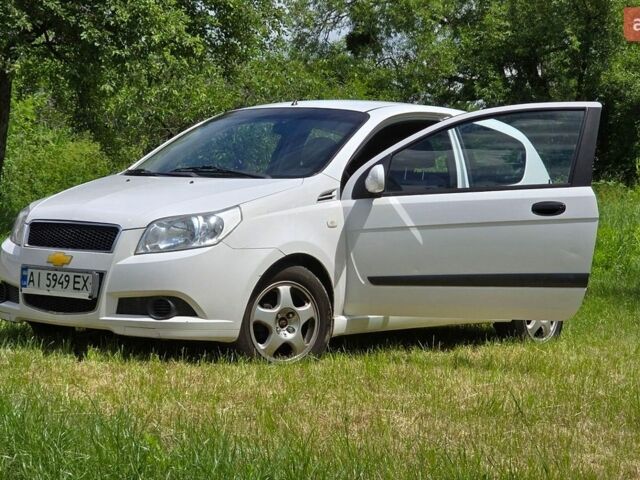 Білий Шевроле Авео, об'ємом двигуна 1.5 л та пробігом 170 тис. км за 3300 $, фото 1 на Automoto.ua