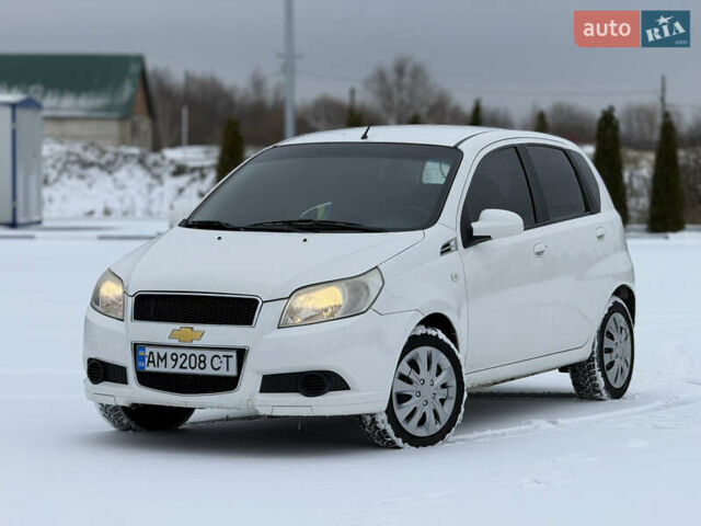 Білий Шевроле Авео, об'ємом двигуна 1.21 л та пробігом 227 тис. км за 2999 $, фото 1 на Automoto.ua