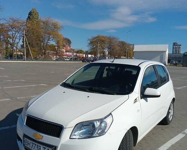 Шевроле Авео 2010 в Одессе на Automoto.ua Белый Шевроле Авео, объемом двигателя 1.4 л и пробегом 265 тыс. км за 3900 $, фото 1 на Automoto.ua