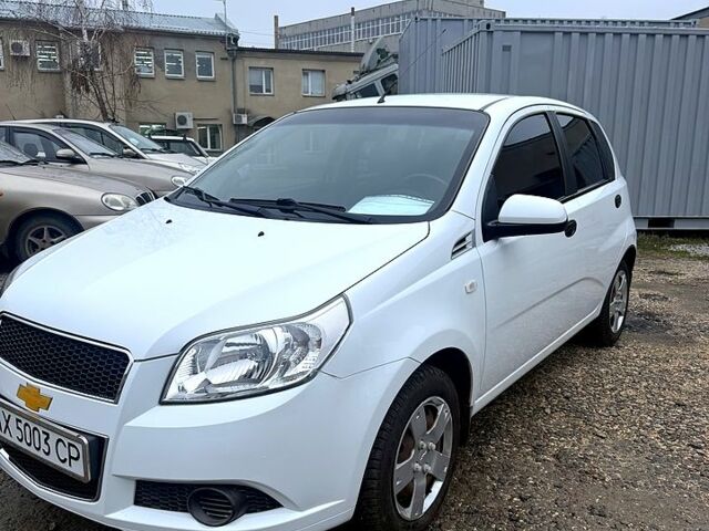 Белый Шевроле Авео, объемом двигателя 1.5 л и пробегом 60 тыс. км за 5800 $, фото 1 на Automoto.ua