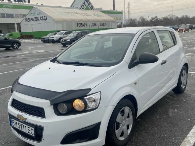 Белый Шевроле Авео, объемом двигателя 1.2 л и пробегом 190 тыс. км за 4300 $, фото 1 на Automoto.ua