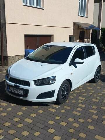 Білий Шевроле Авео, об'ємом двигуна 1.4 л та пробігом 110 тис. км за 6900 $, фото 1 на Automoto.ua