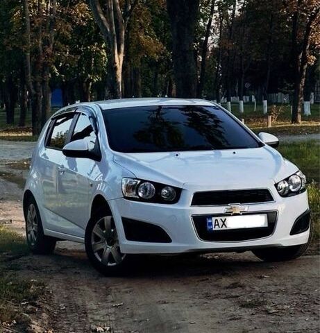Белый Шевроле Авео, объемом двигателя 1.4 л и пробегом 158 тыс. км за 6500 $, фото 1 на Automoto.ua