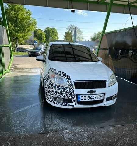 Белый Шевроле Авео, объемом двигателя 1.5 л и пробегом 160 тыс. км за 5200 $, фото 1 на Automoto.ua