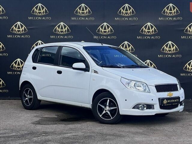 Белый Шевроле Авео, объемом двигателя 1.5 л и пробегом 139 тыс. км за 5500 $, фото 1 на Automoto.ua