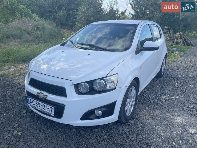 Білий Шевроле Авео, об'ємом двигуна 1.2 л та пробігом 280 тис. км за 5190 $, фото 1 на Automoto.ua
