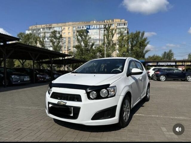 Білий Шевроле Авео, об'ємом двигуна 1.3 л та пробігом 200 тис. км за 4301 $, фото 1 на Automoto.ua
