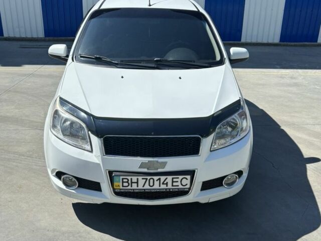Белый Шевроле Авео, объемом двигателя 0 л и пробегом 144 тыс. км за 3300 $, фото 1 на Automoto.ua