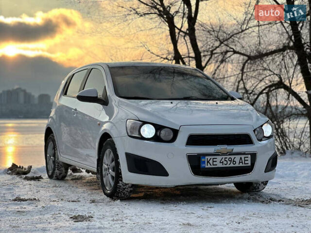 Білий Шевроле Авео, об'ємом двигуна 1.25 л та пробігом 145 тис. км за 5800 $, фото 1 на Automoto.ua