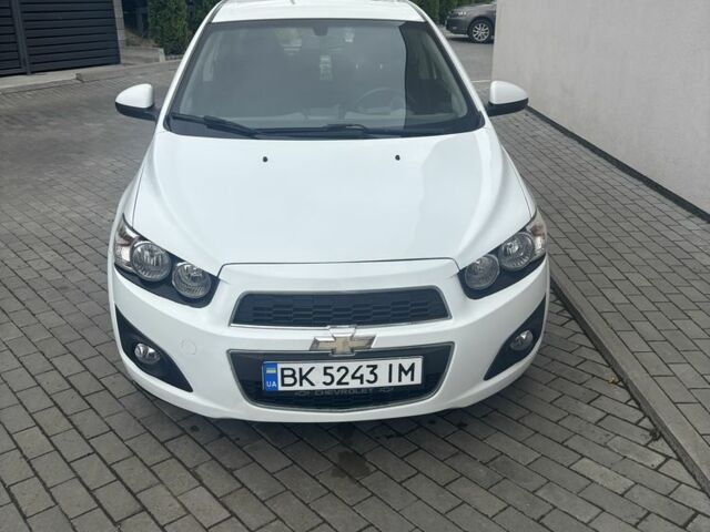 Белый Шевроле Авео, объемом двигателя 1.4 л и пробегом 133 тыс. км за 5300 $, фото 1 на Automoto.ua