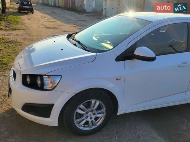 Белый Шевроле Авео, объемом двигателя 1.2 л и пробегом 209 тыс. км за 5099 $, фото 1 на Automoto.ua