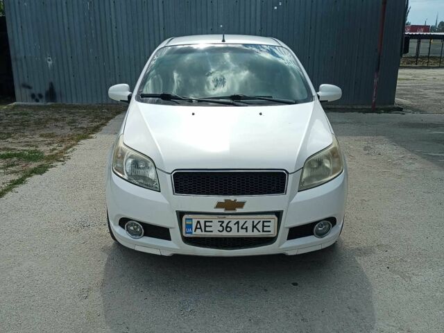 Білий Шевроле Авео, об'ємом двигуна 1.5 л та пробігом 199 тис. км за 4000 $, фото 1 на Automoto.ua