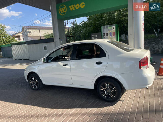 Білий Шевроле Авео, об'ємом двигуна 1.5 л та пробігом 280 тис. км за 2900 $, фото 1 на Automoto.ua
