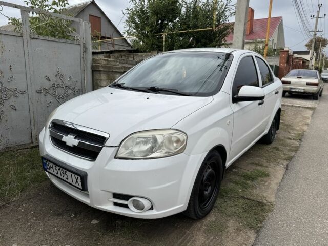 Білий Шевроле Авео, об'ємом двигуна 1.5 л та пробігом 120 тис. км за 2200 $, фото 1 на Automoto.ua