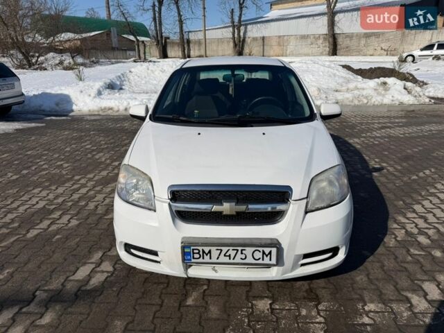 Белый Шевроле Авео, объемом двигателя 1.5 л и пробегом 287 тыс. км за 3000 $, фото 1 на Automoto.ua