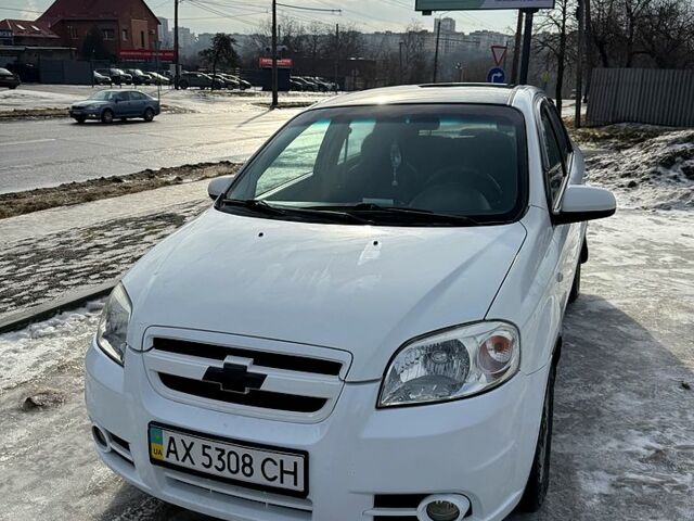 Белый Шевроле Авео, объемом двигателя 1.6 л и пробегом 1500 тыс. км за 4500 $, фото 1 на Automoto.ua
