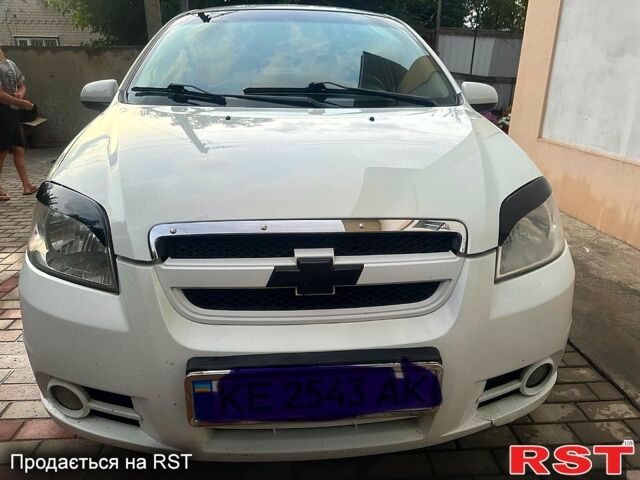 Белый Шевроле Авео, объемом двигателя 1.6 л и пробегом 198 тыс. км за 4000 $, фото 1 на Automoto.ua