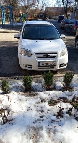 Белый Шевроле Авео, объемом двигателя 1.6 л и пробегом 217 тыс. км за 2999 $, фото 1 на Automoto.ua