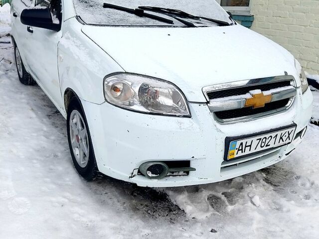 Білий Шевроле Авео, об'ємом двигуна 1.5 л та пробігом 0 тис. км за 1400 $, фото 1 на Automoto.ua